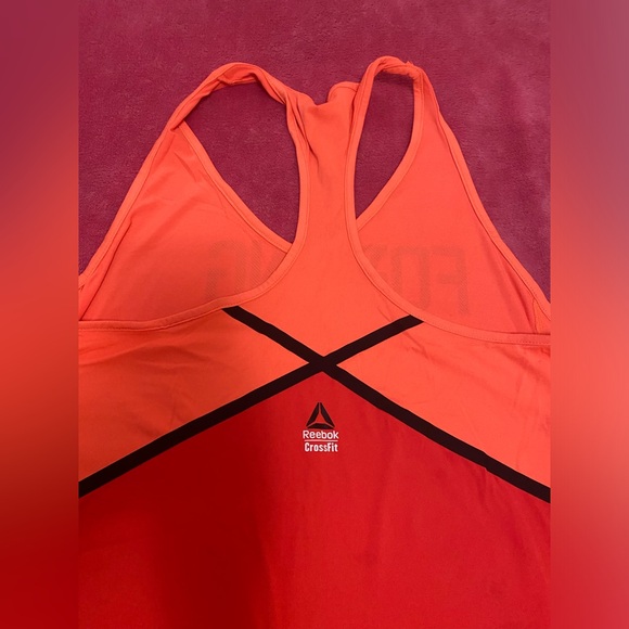 Sport T-shirt, size L - Picture 3 of 3